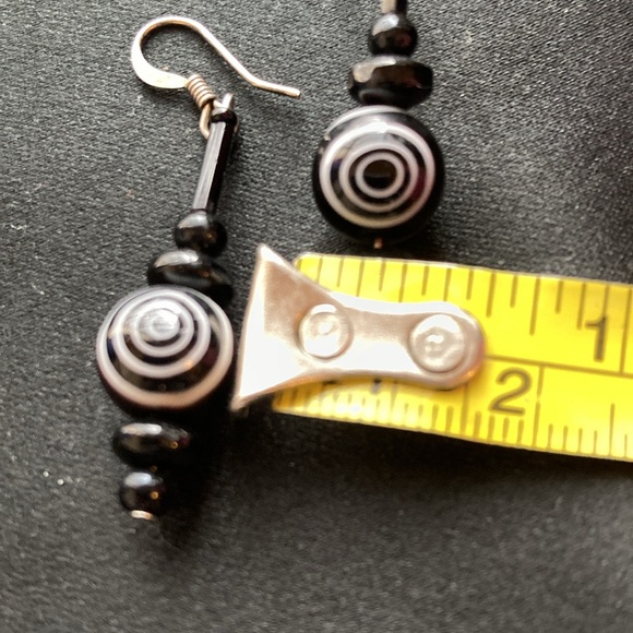 Vintage Handmade Black with White Spiral Earrings - Picture 9 of 10